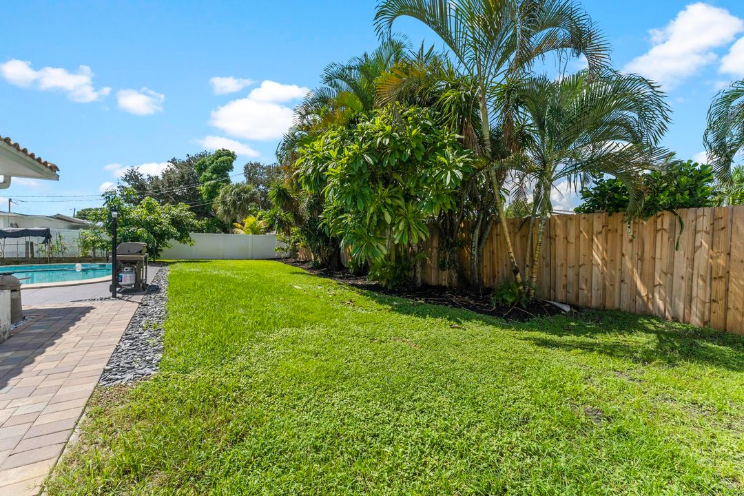 For Sale: $825,000 (3 beds, 3 baths, 1608 Square Feet)