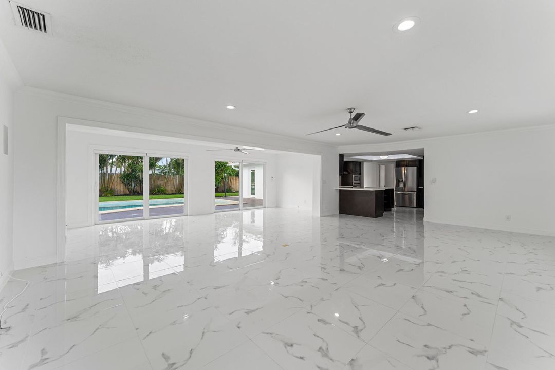 For Sale: $825,000 (3 beds, 3 baths, 1608 Square Feet)