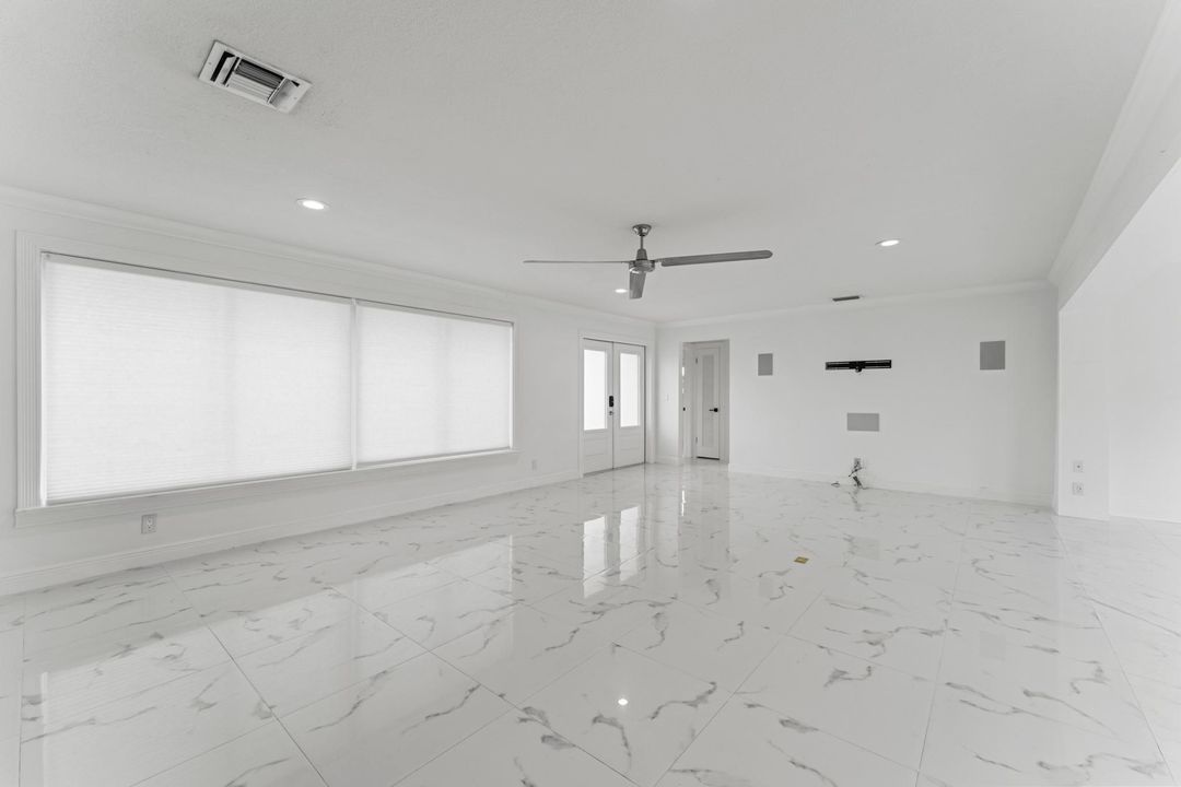 For Sale: $825,000 (3 beds, 3 baths, 1608 Square Feet)