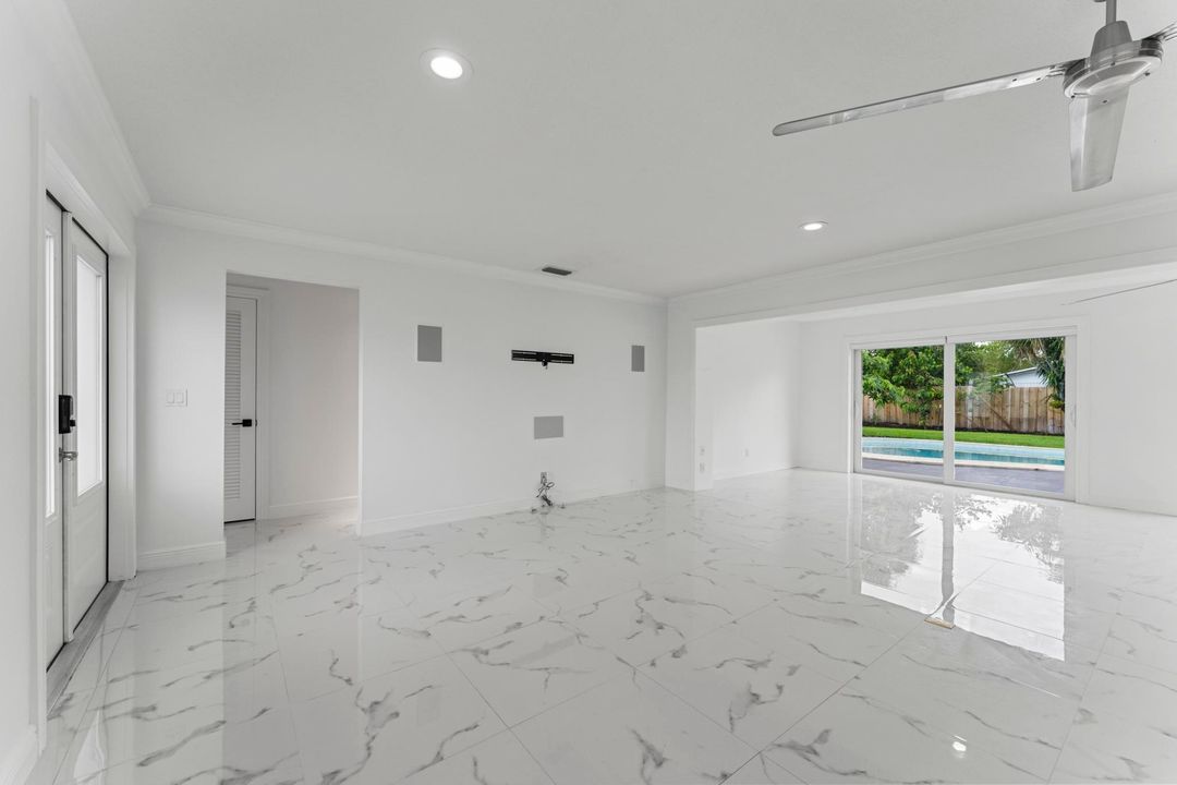 For Sale: $825,000 (3 beds, 3 baths, 1608 Square Feet)