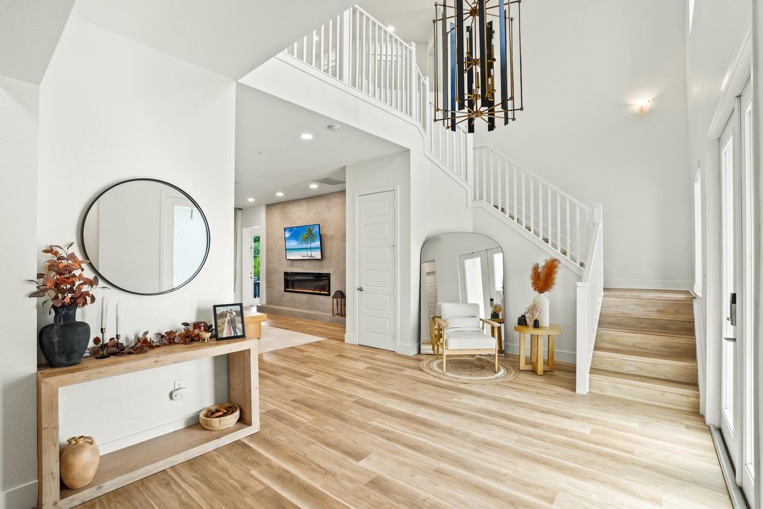 На продажу: $1,725,000 (5 спален, 5 ванн, 4032 Квадратных фут)