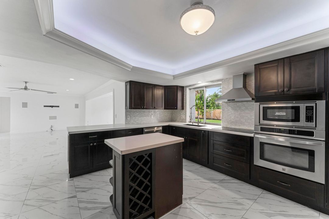 For Sale: $825,000 (3 beds, 3 baths, 1608 Square Feet)