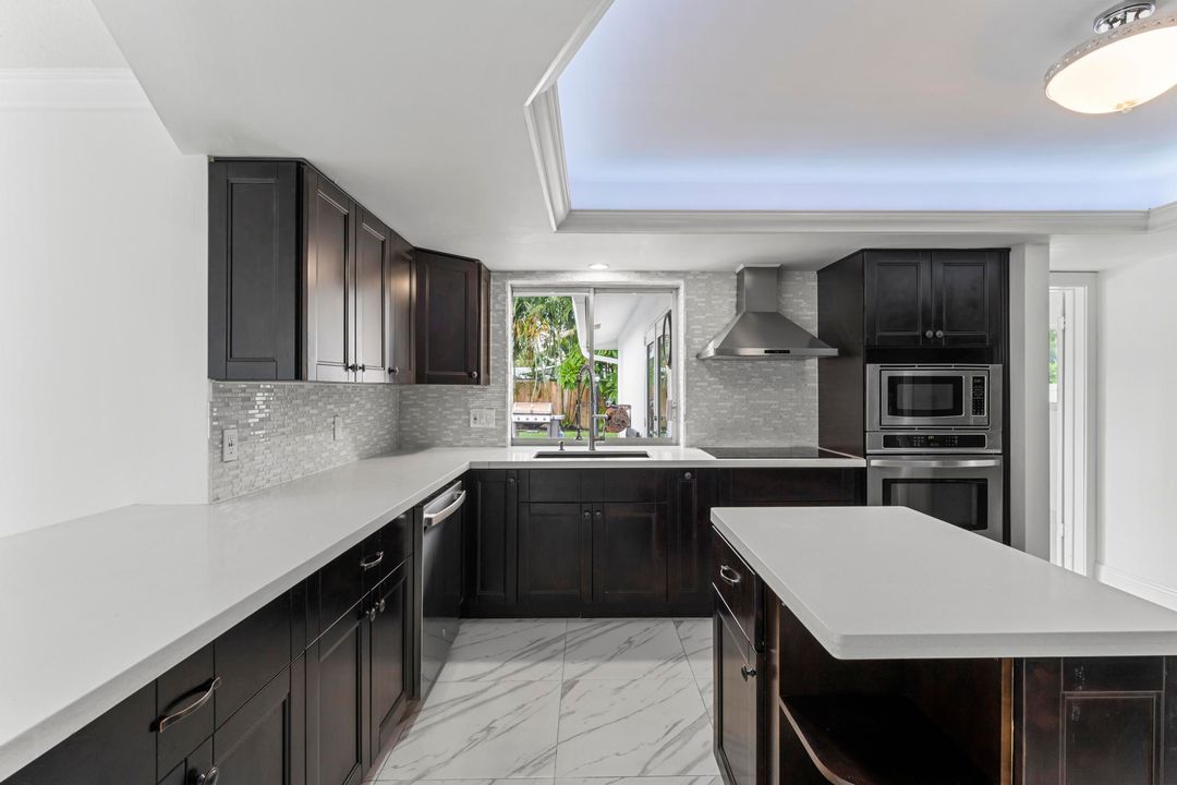 For Sale: $825,000 (3 beds, 3 baths, 1608 Square Feet)