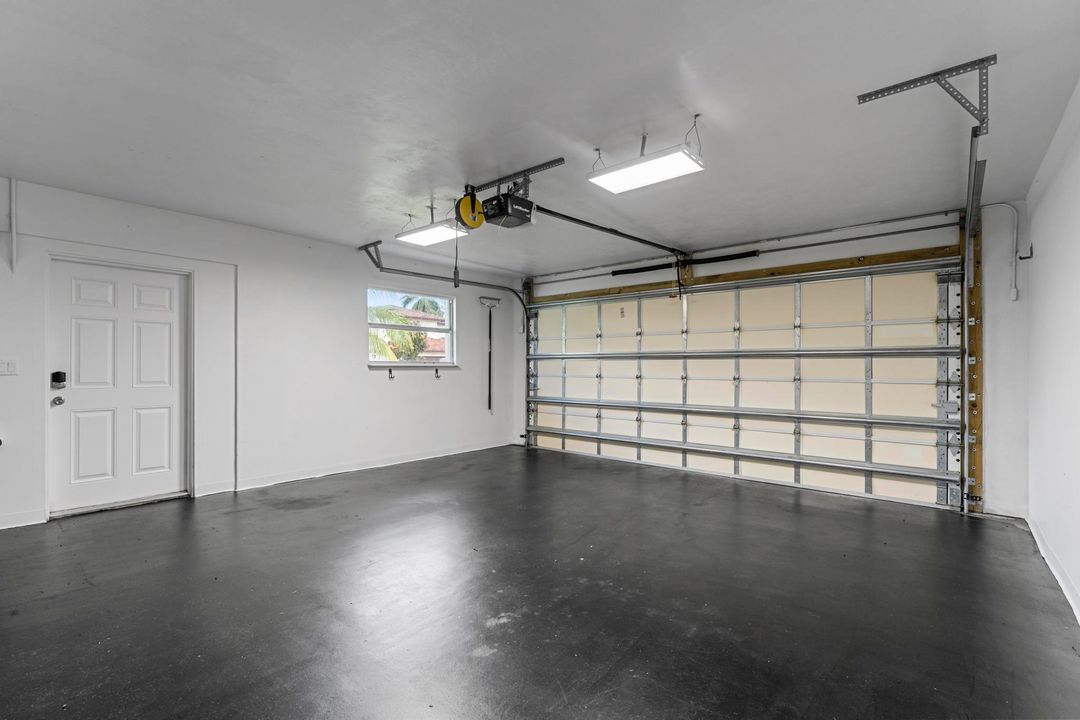 For Sale: $825,000 (3 beds, 3 baths, 1608 Square Feet)