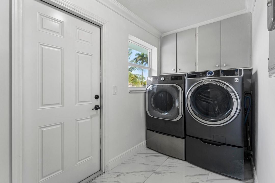 For Sale: $825,000 (3 beds, 3 baths, 1608 Square Feet)