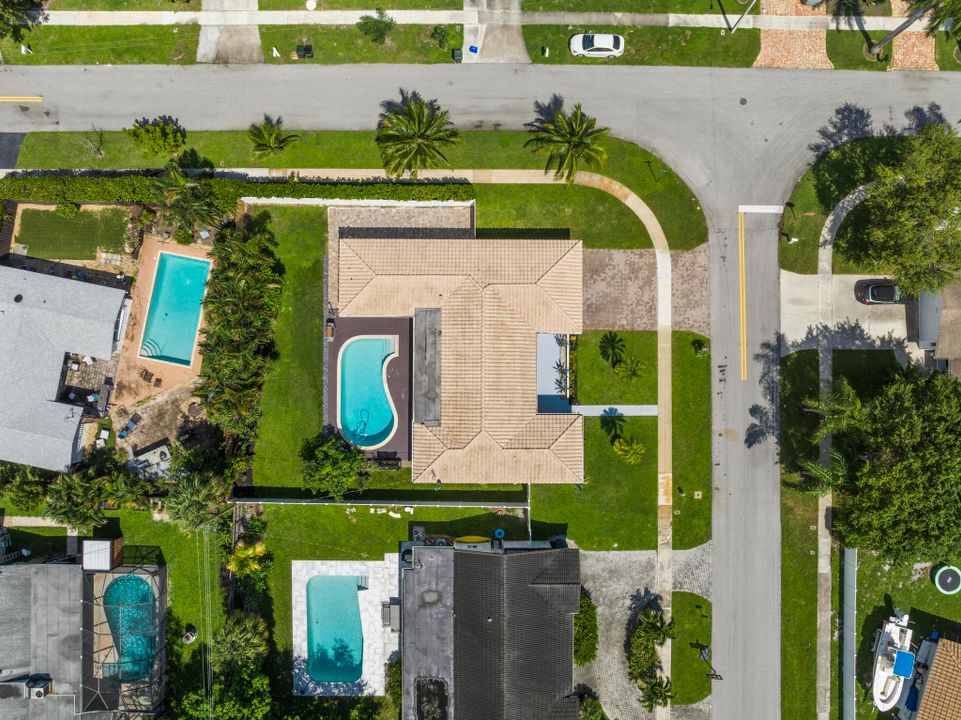 For Sale: $825,000 (3 beds, 3 baths, 1608 Square Feet)