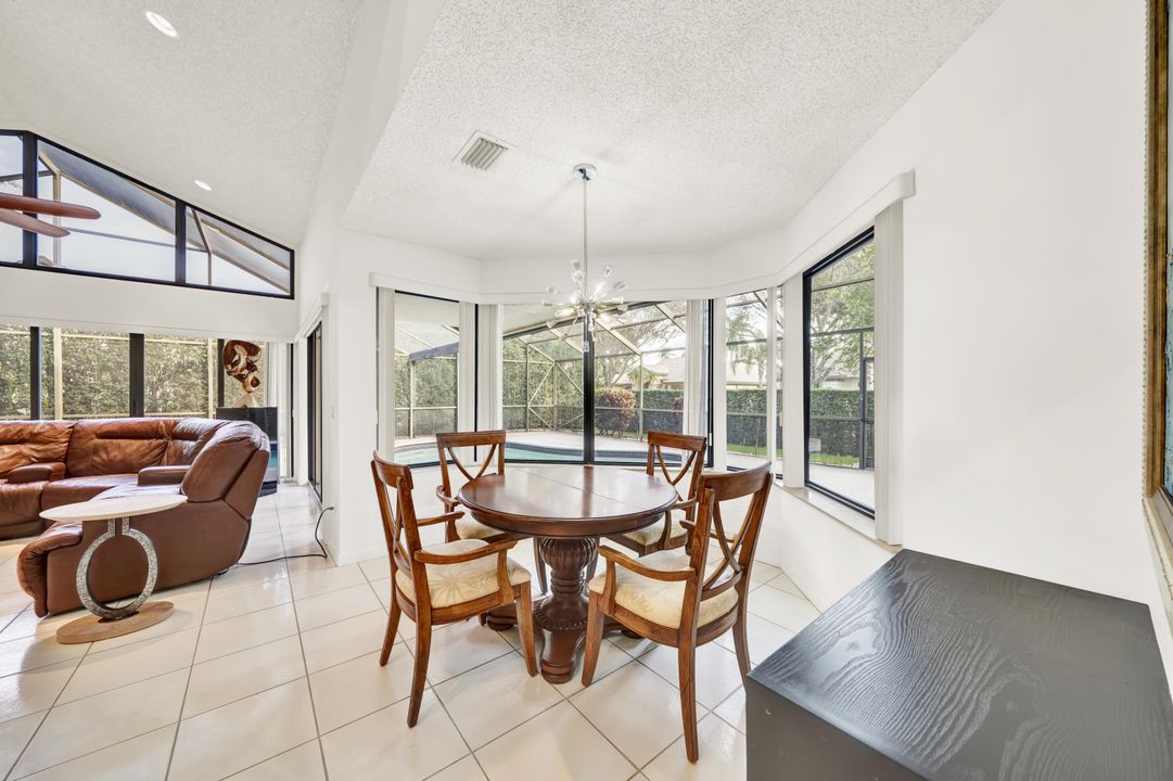 For Rent: $5,750 (4 beds, 3 baths, 2535 Square Feet)