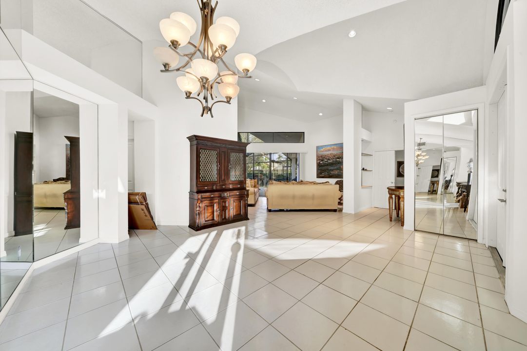 For Rent: $5,750 (4 beds, 3 baths, 2535 Square Feet)