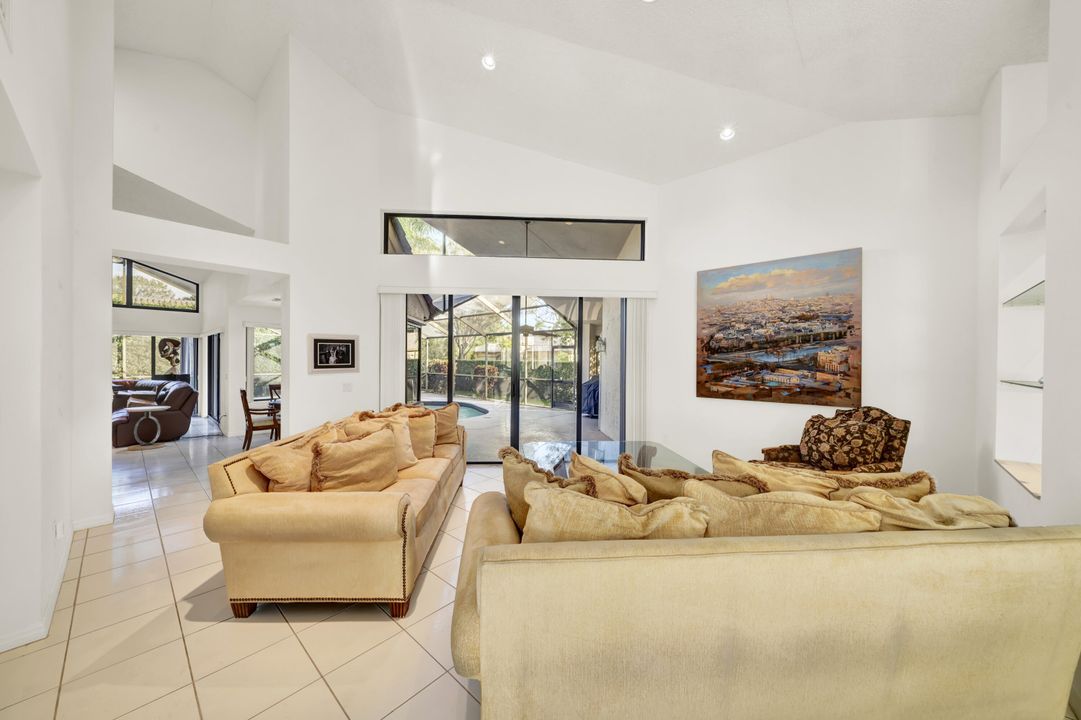 For Rent: $5,750 (4 beds, 3 baths, 2535 Square Feet)