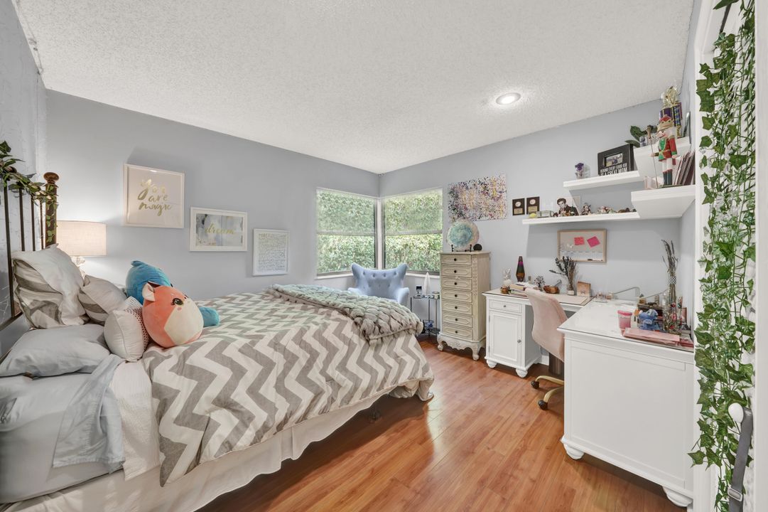 For Rent: $5,750 (4 beds, 3 baths, 2535 Square Feet)