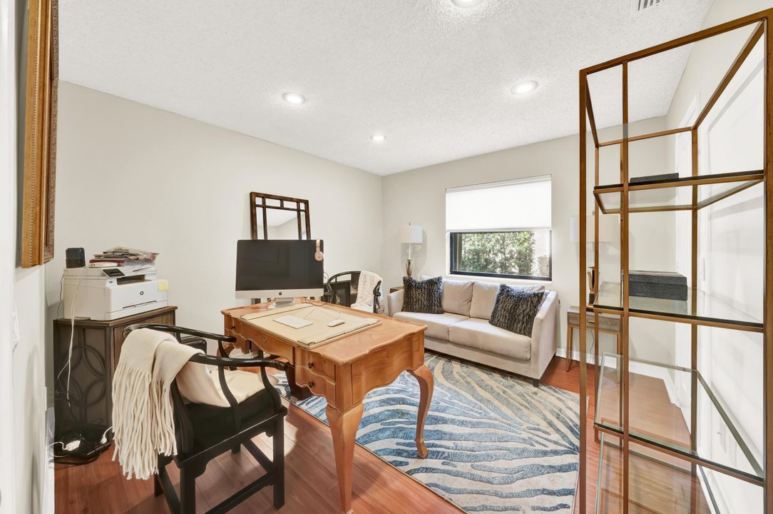 For Rent: $5,750 (4 beds, 3 baths, 2535 Square Feet)