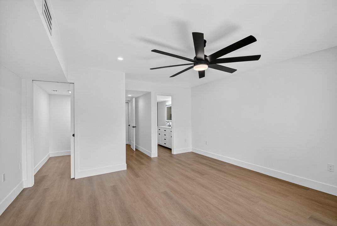 待售: $175,000 (1 贝兹, 1 浴室, 882 平方英尺)