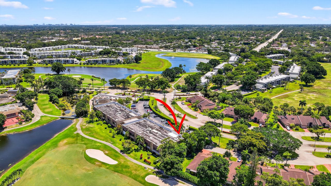 待售: $175,000 (1 贝兹, 1 浴室, 882 平方英尺)