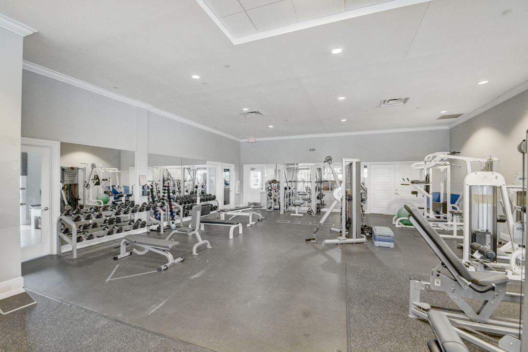 待售: $175,000 (1 贝兹, 1 浴室, 882 平方英尺)