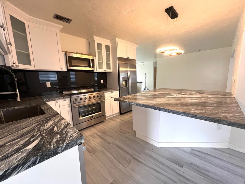 Active With Contract: $725,000 (3 beds, 2 baths, 1762 Square Feet)