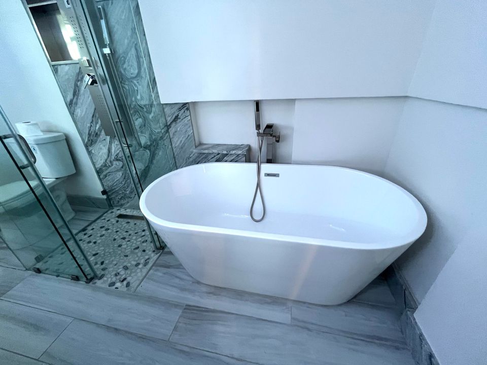 Active With Contract: $725,000 (3 beds, 2 baths, 1762 Square Feet)