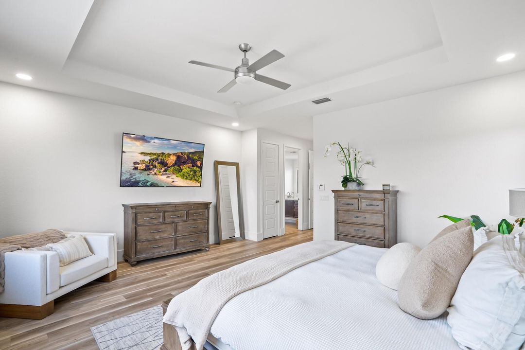 На продажу: $1,725,000 (5 спален, 5 ванн, 4032 Квадратных фут)