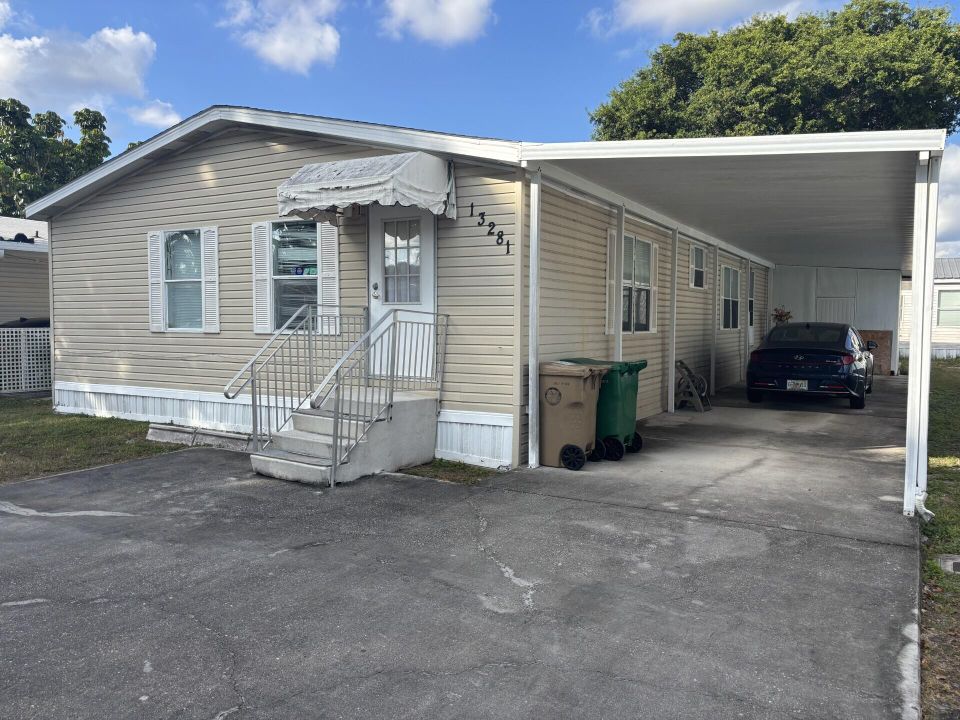 For Sale: $115,000 (4 beds, 2 baths, 2084 Square Feet)