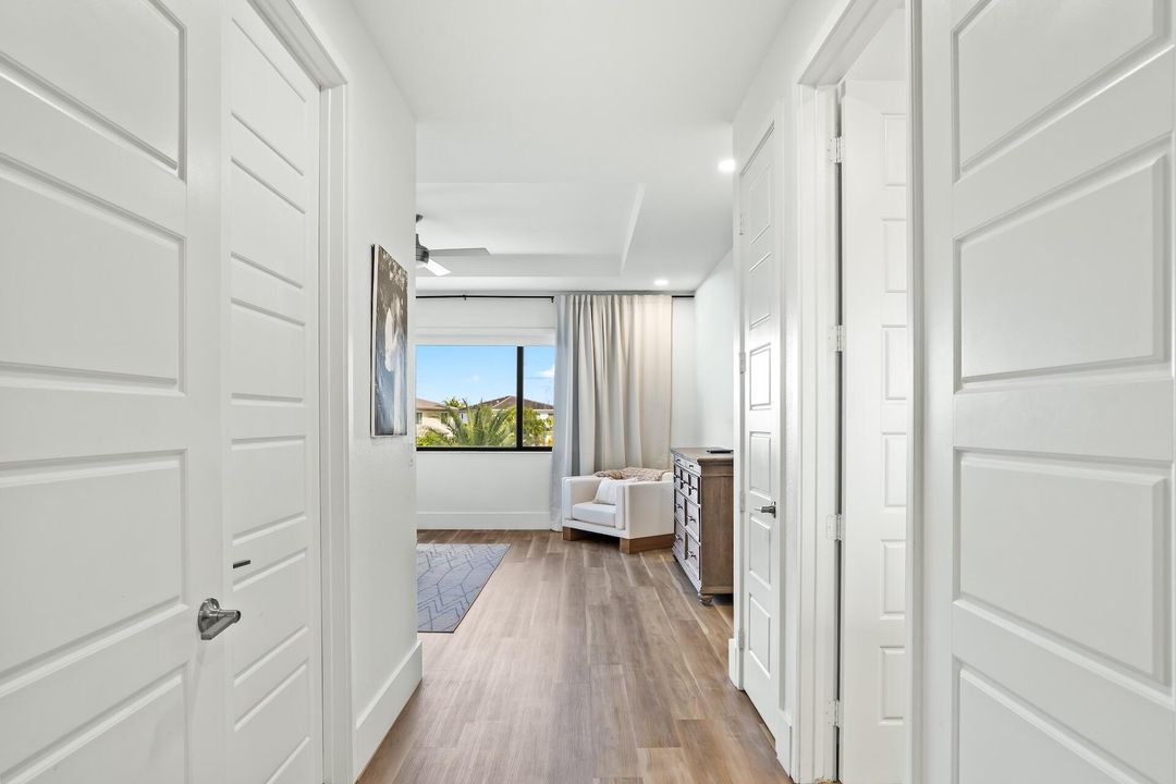 На продажу: $1,725,000 (5 спален, 5 ванн, 4032 Квадратных фут)