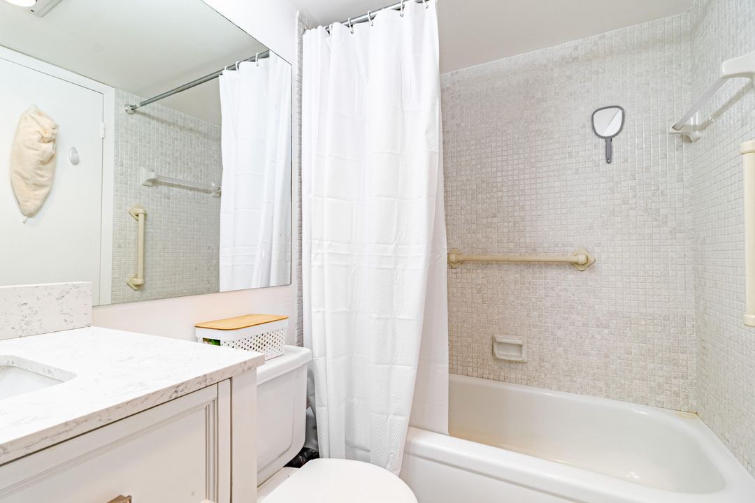 待售: $118,000 (1 贝兹, 1 浴室, 715 平方英尺)