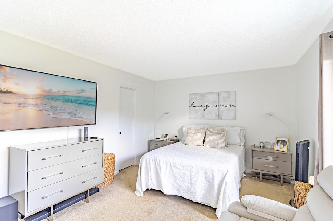 待售: $118,000 (1 贝兹, 1 浴室, 715 平方英尺)