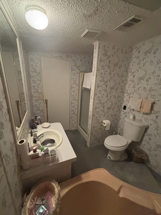 For Sale: $115,000 (4 beds, 2 baths, 2084 Square Feet)