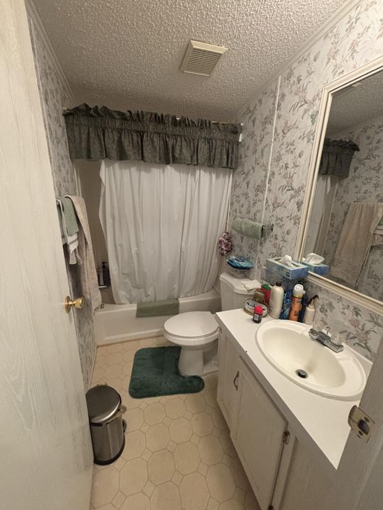 For Sale: $115,000 (4 beds, 2 baths, 2084 Square Feet)