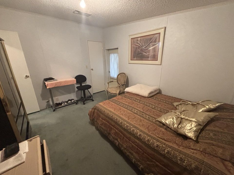 For Sale: $115,000 (4 beds, 2 baths, 2084 Square Feet)