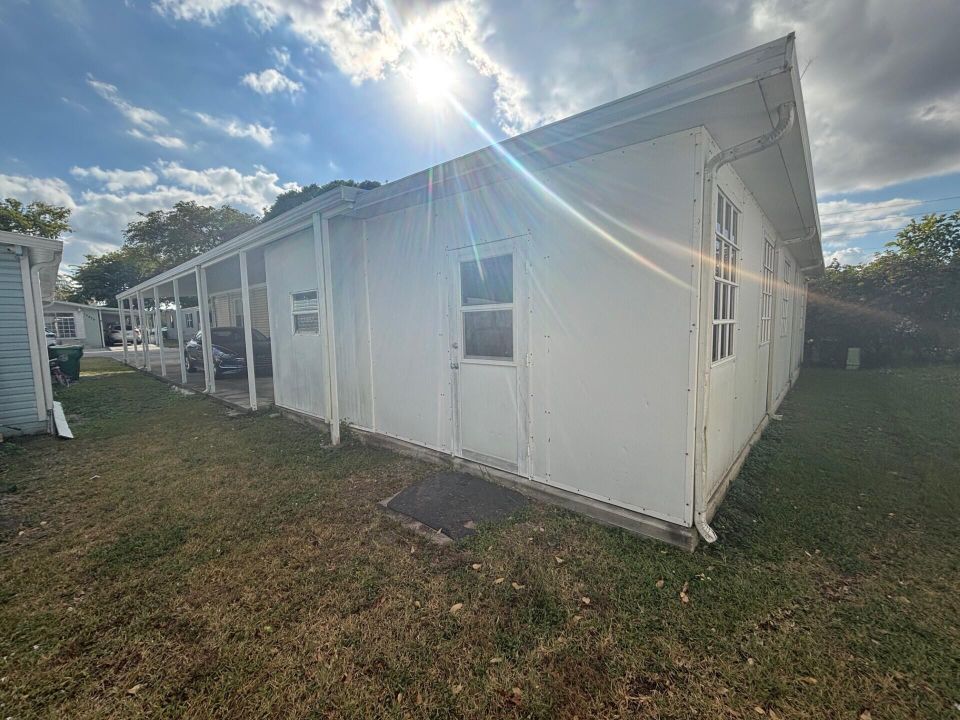 For Sale: $115,000 (4 beds, 2 baths, 2084 Square Feet)