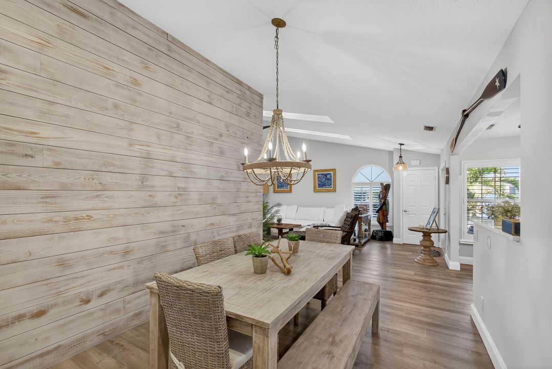 For Sale: $876,000 (3 beds, 2 baths, 1593 Square Feet)