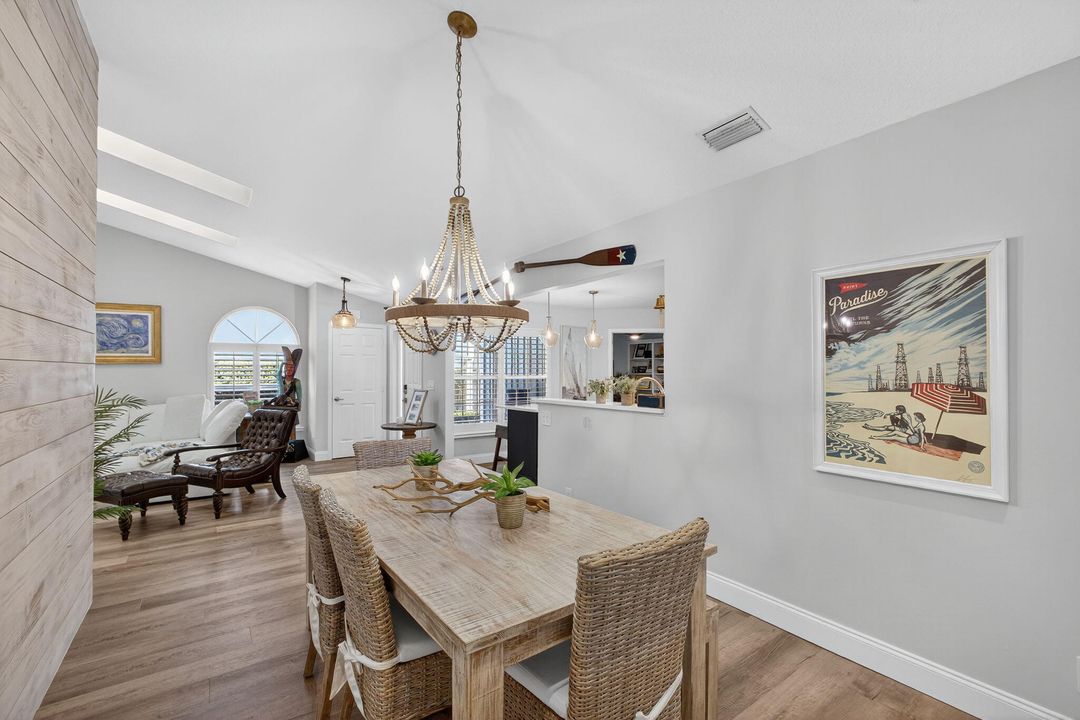 For Sale: $876,000 (3 beds, 2 baths, 1593 Square Feet)