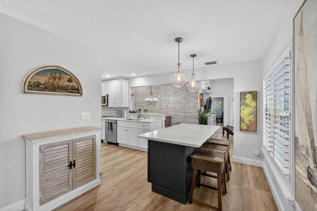 For Sale: $876,000 (3 beds, 2 baths, 1593 Square Feet)