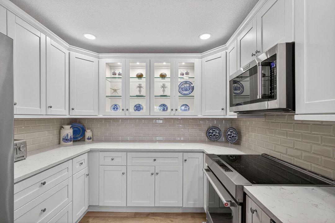 For Sale: $876,000 (3 beds, 2 baths, 1593 Square Feet)