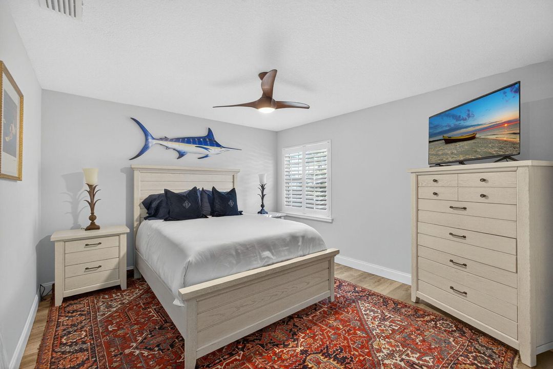 For Sale: $876,000 (3 beds, 2 baths, 1593 Square Feet)