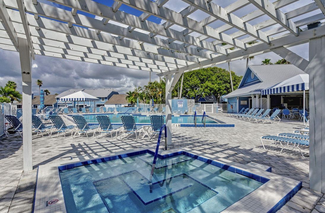 For Sale: $876,000 (3 beds, 2 baths, 1593 Square Feet)