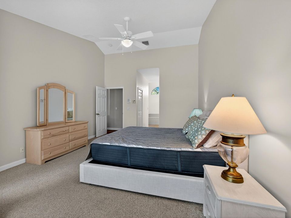 待售: $720,000 (4 贝兹, 3 浴室, 2469 平方英尺)