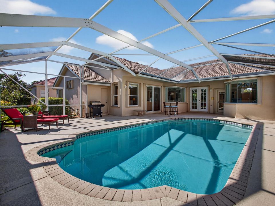 待售: $720,000 (4 贝兹, 3 浴室, 2469 平方英尺)