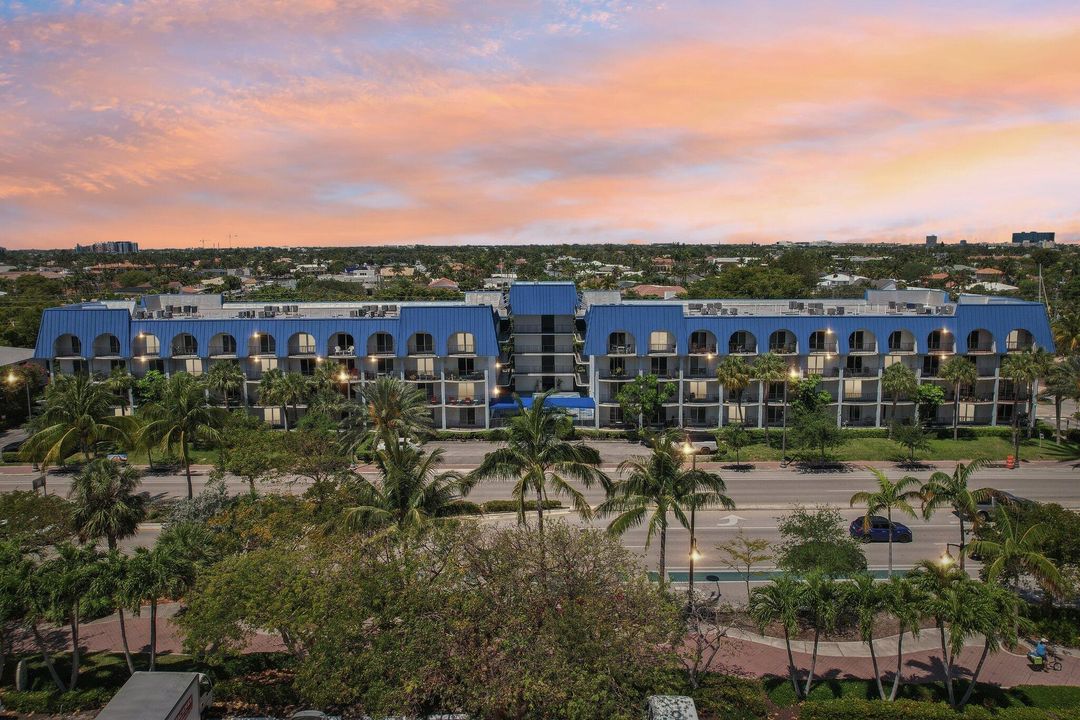 For Sale: $379,000 (2 beds, 2 baths, 1145 Square Feet)