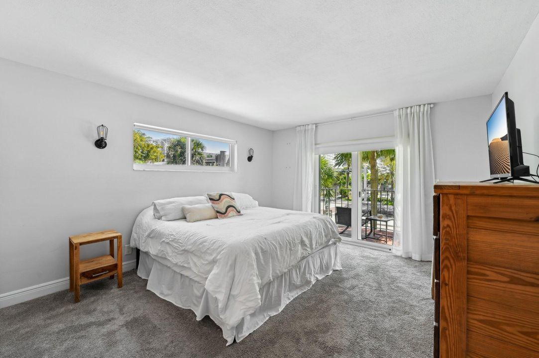 For Sale: $379,000 (2 beds, 2 baths, 1145 Square Feet)