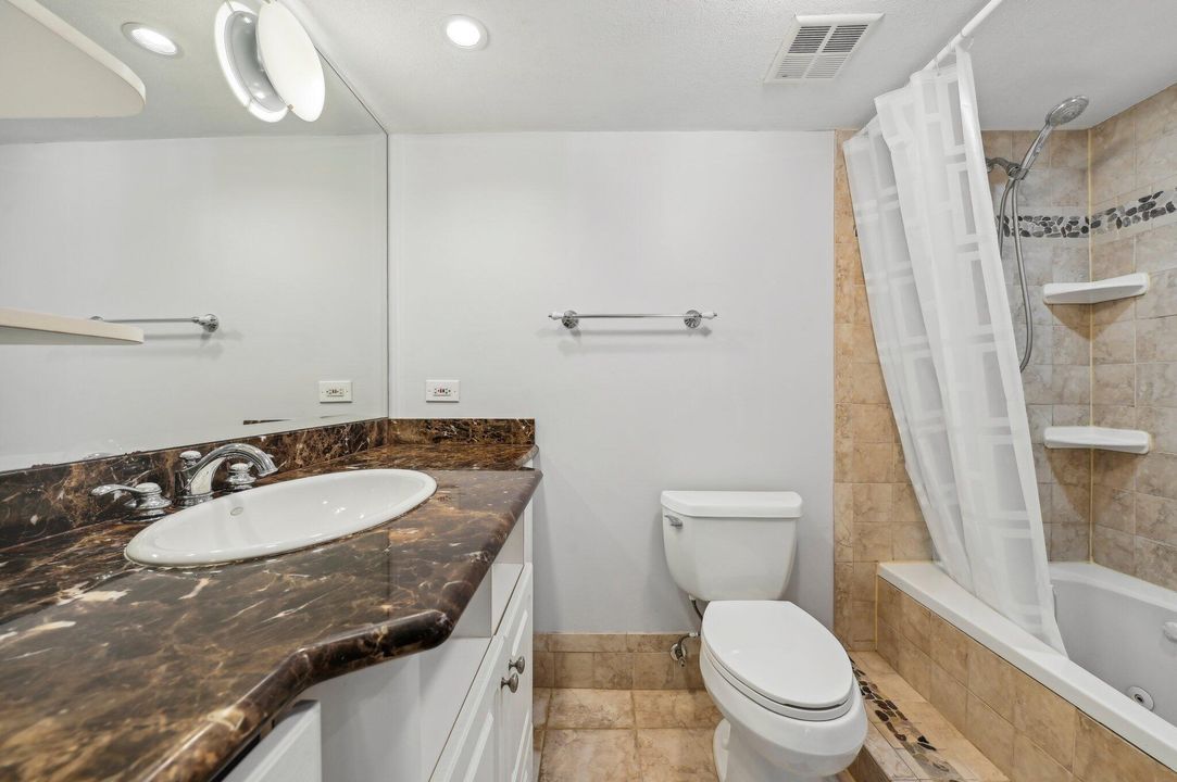 For Sale: $379,000 (2 beds, 2 baths, 1145 Square Feet)