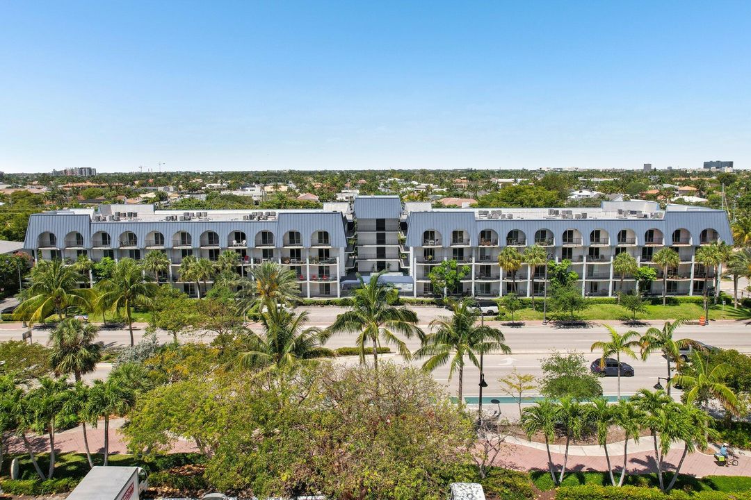 For Sale: $379,000 (2 beds, 2 baths, 1145 Square Feet)