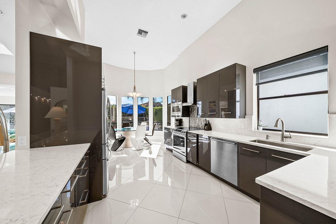 For Rent: $16,000 (4 beds, 4 baths, 2989 Square Feet)