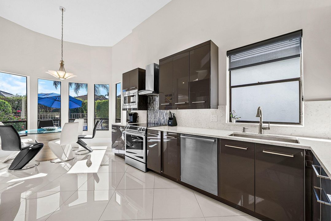 For Rent: $16,000 (4 beds, 4 baths, 2989 Square Feet)