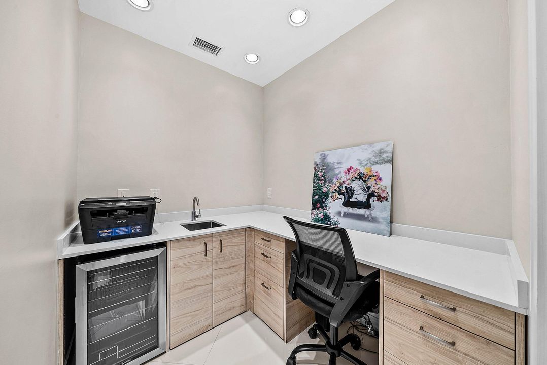 For Rent: $16,000 (4 beds, 4 baths, 2989 Square Feet)