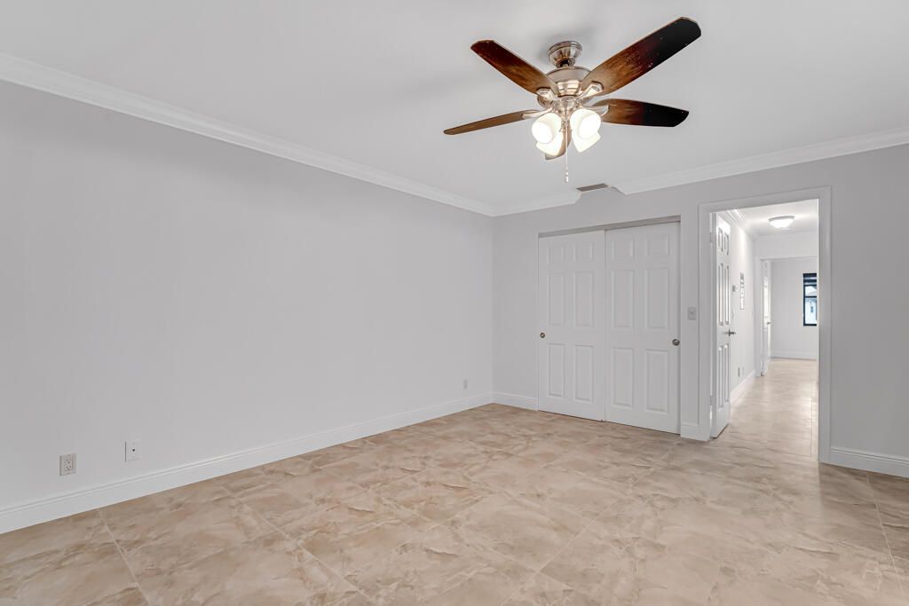 На продажу: $238,000 (2 спален, 2 ванн, 1133 Квадратных фут)