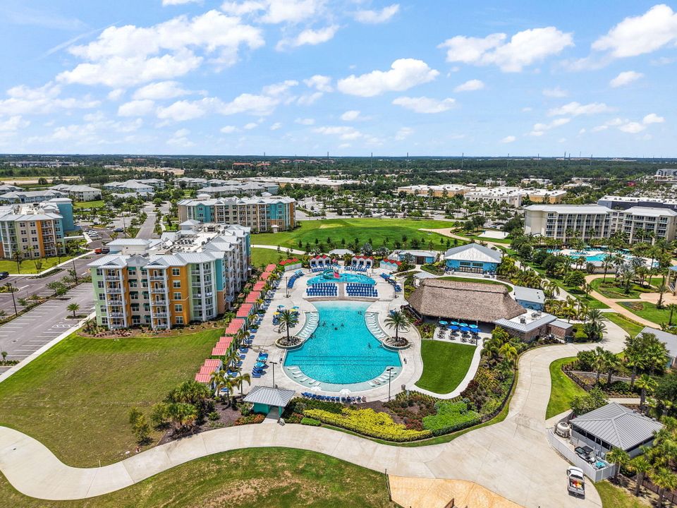 For Sale: $419,900 (2 beds, 2 baths, 1380 Square Feet)