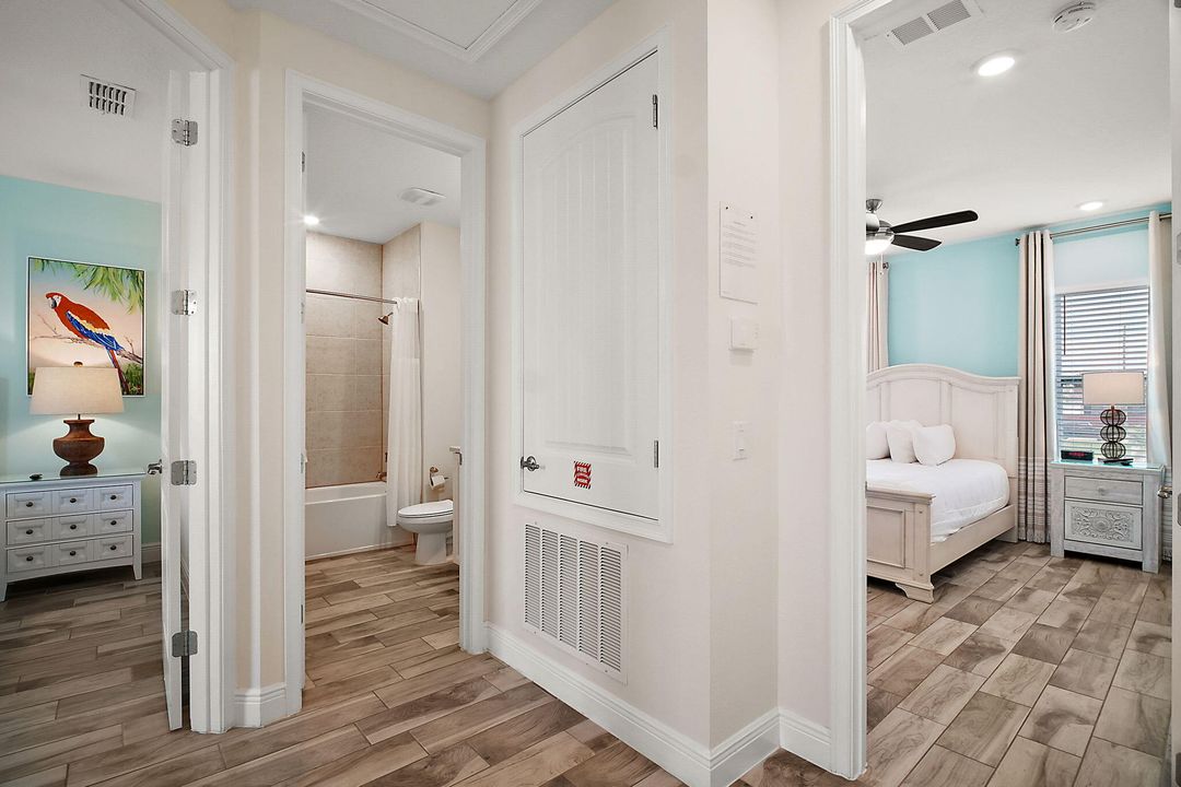 For Sale: $419,900 (2 beds, 2 baths, 1380 Square Feet)