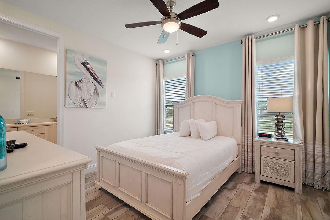 For Sale: $419,900 (2 beds, 2 baths, 1380 Square Feet)