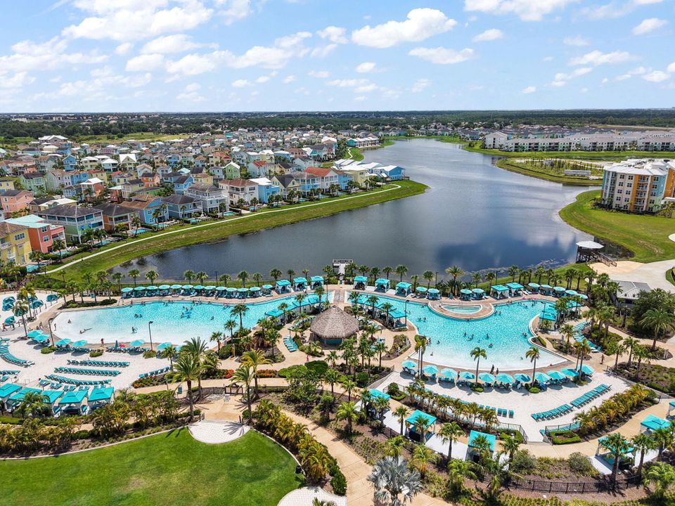 For Sale: $419,900 (2 beds, 2 baths, 1380 Square Feet)