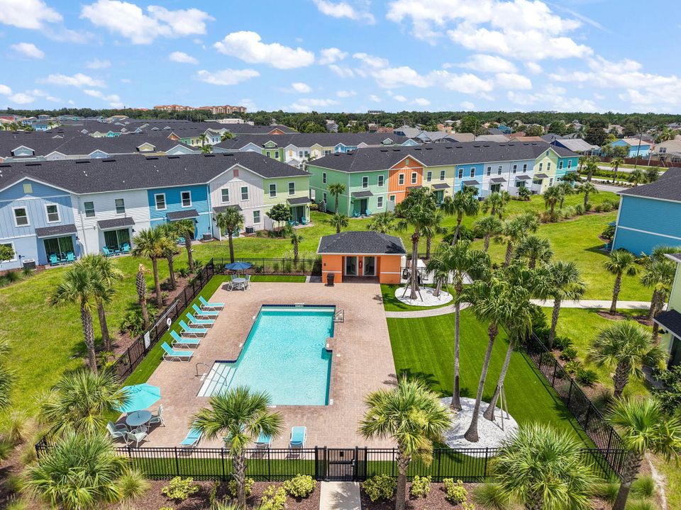 For Sale: $419,900 (2 beds, 2 baths, 1380 Square Feet)